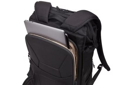 Mochila Thule Covert DSLR 24L color Dark Slate Black